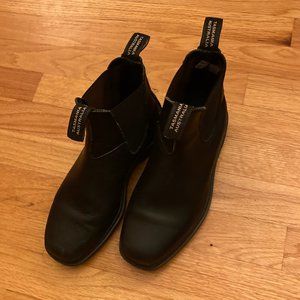 Classic Black Blundstones - #063 WOMEN'S DRESS CHELSEA BOOTS - BLACK